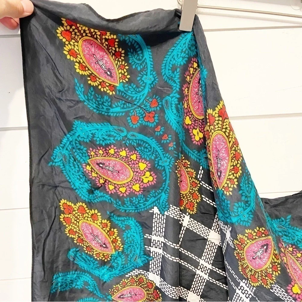 Diane Von Furstenberg | 100% Silk Paisley Scarf one Size